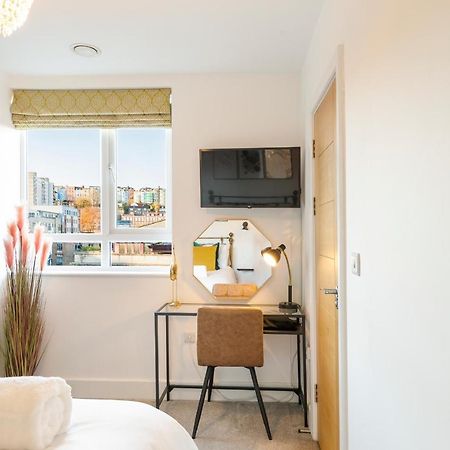 City Centre - Free Parking - Stylish 2 Bedroom Apartment Bristol Exterior photo