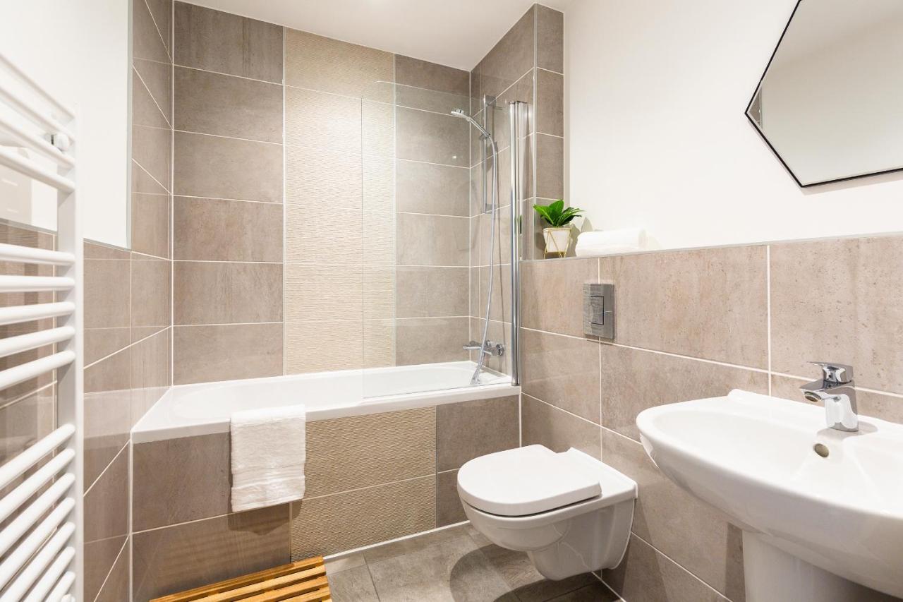 City Centre - Free Parking - Stylish 2 Bedroom Apartment Bristol Exterior photo